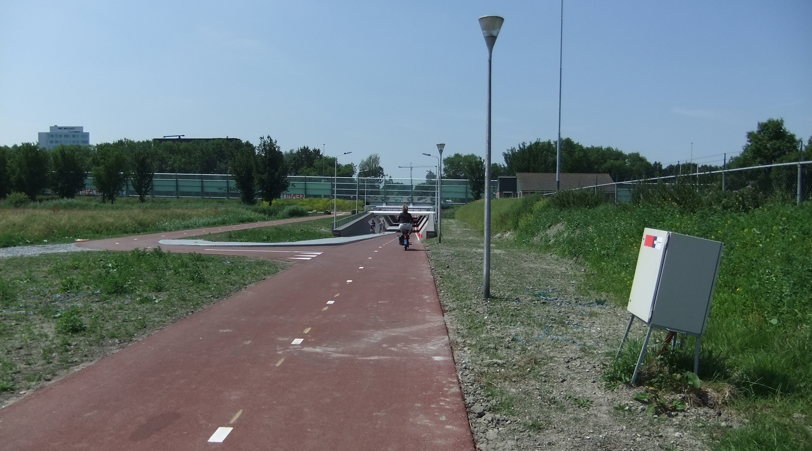 delft http://www.tunoord.nl/wp-content/uploads/2010/06/DSCF1675.jpg